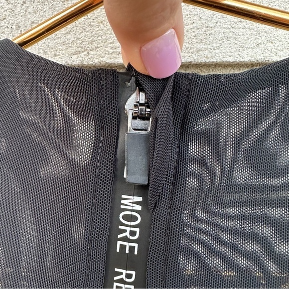 Zyia All Star Sports Bra One More Rep Racerback
Zip Sheer Black Large Athleisure - Picture 9 of 10
